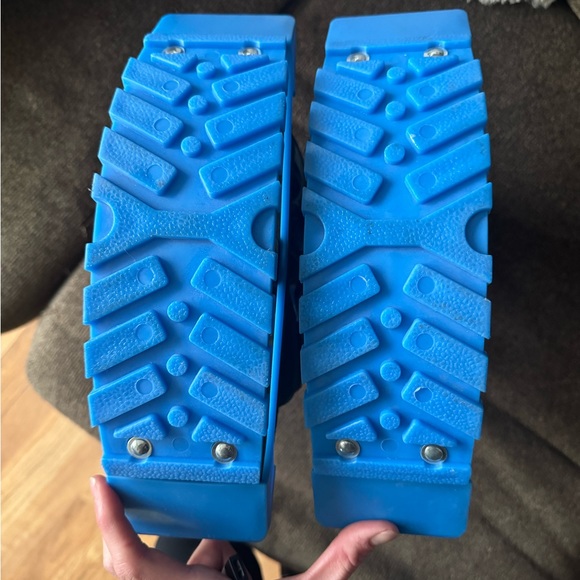 Boosters bouncing boots! By MADD Gear - Picture 5 of 7